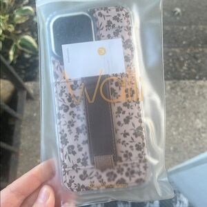 Walli “falling for you” IPhone 16 Pro Max